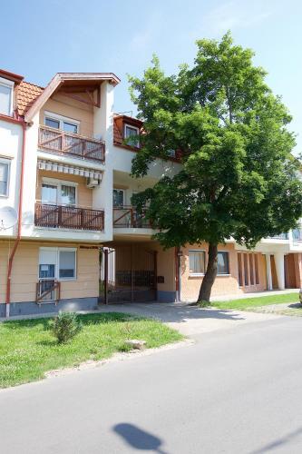 Zoli Apartmanok-maya K�lcsey 34-36