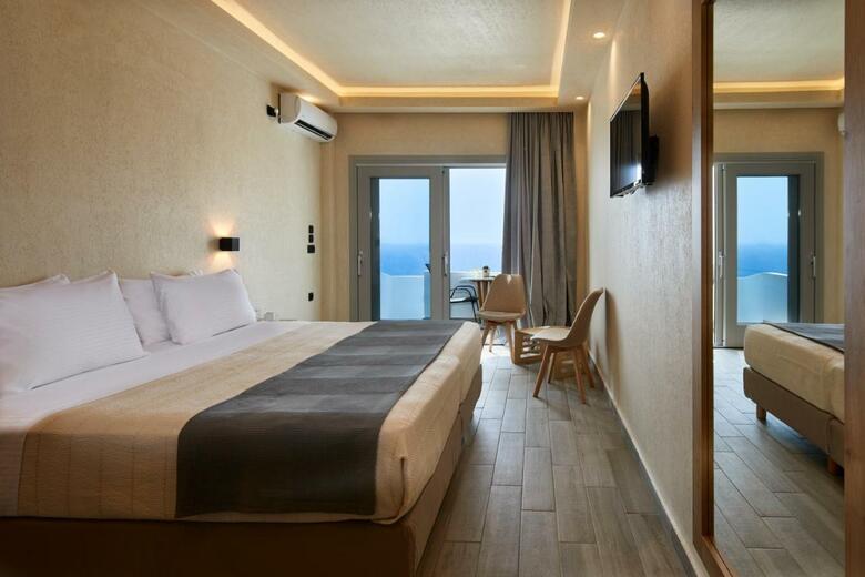 Hostal Acropole Sunrise