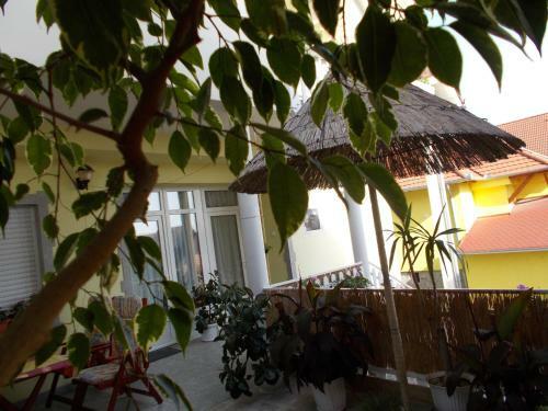 Gy�ngyi Apartman