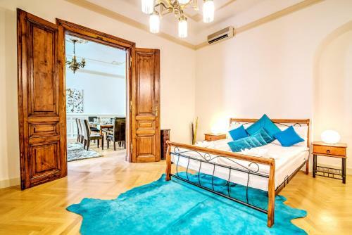Central Stylish Apartments
