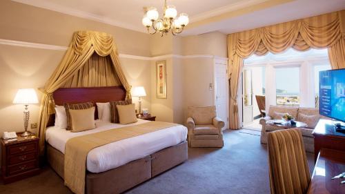 Victoria Hotel