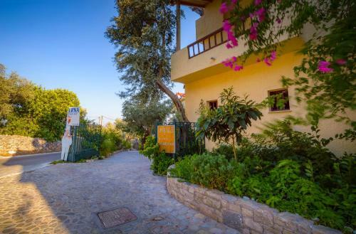 Aparthotel Limnionas Bay Village Hotel