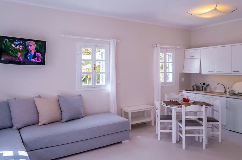 Apartamento Milos Bay Suites
