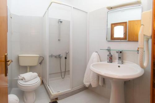 Nikos Studios And Apartments