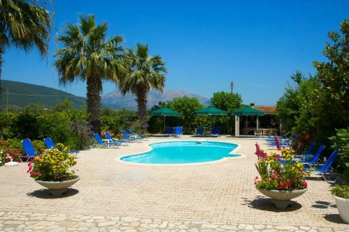 Nikos Studios And Apartments