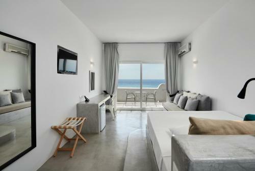 Tinos Beach Hotel