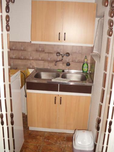Kis Apartmanh�z