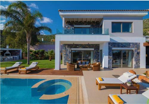 Irida Villa