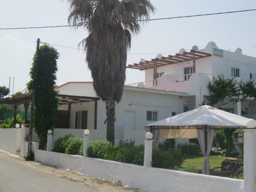 Apartamento Seaside Studios Kirania