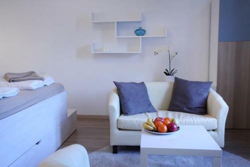 D.five Elizabeth Garden Apartment