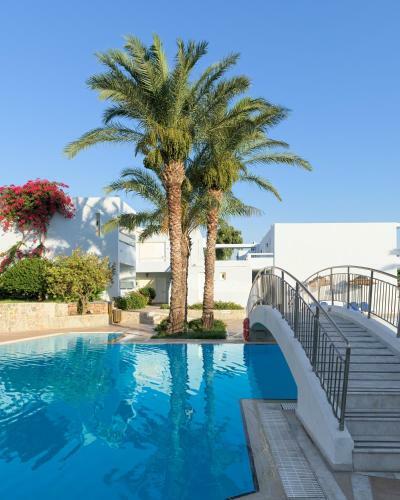 Hotel Avra Beach Resort