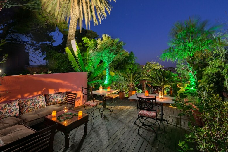 Nikos Takis Fashion Boutique Hotel