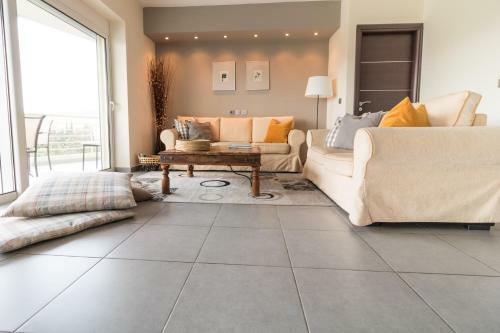 Three-bedroom Apartment With Acropolis View