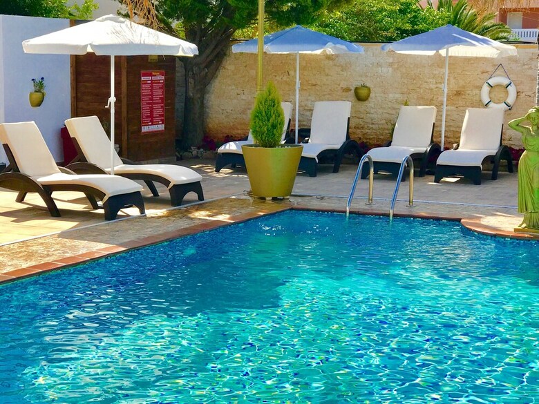 Paradice Hotel Luxury Suites