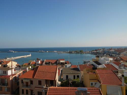 Zorbas Hotel & Studios