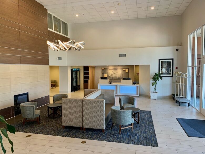 Holiday Inn Express Hotel & Suites Tracy