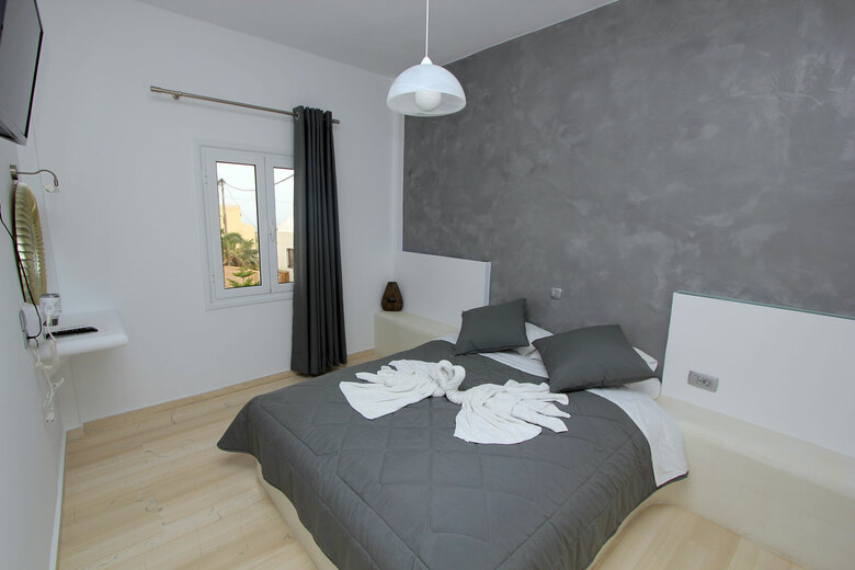 Hostal Gianna Suites