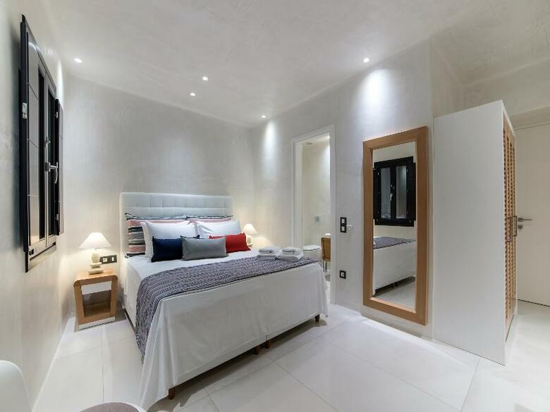 Hotel Day Dream Luxury Suites