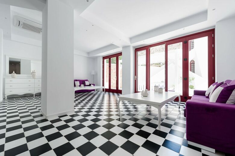 Hotel Crown Suites