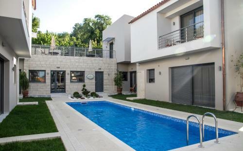 Alexander Suites