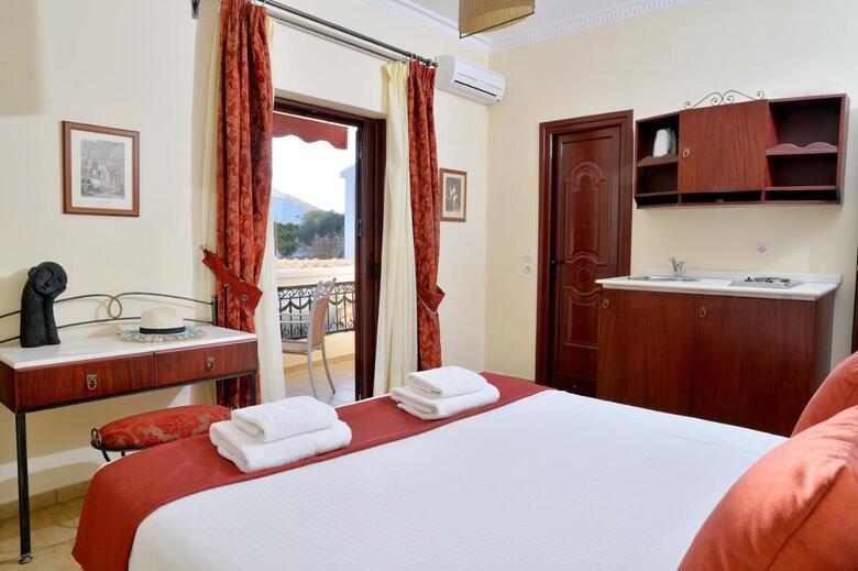 Agistri Hotel