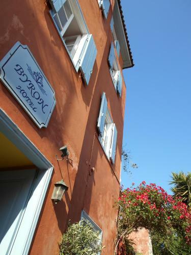 Byron Hotel