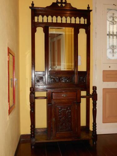 Byron Hotel