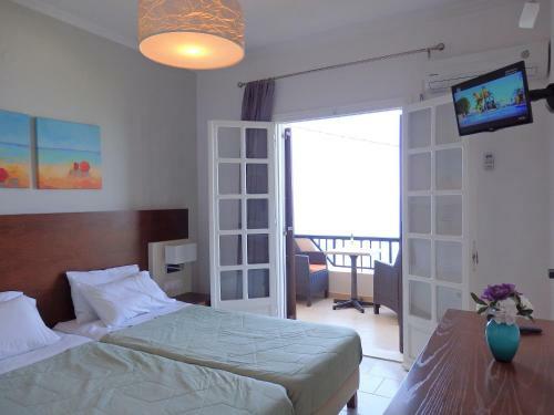 Hostal Dandidis Seaside Pension