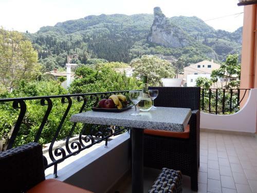 Hostal Dandidis Seaside Pension