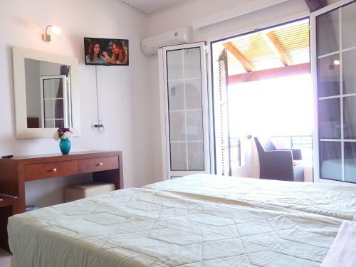 Hostal Dandidis Seaside Pension