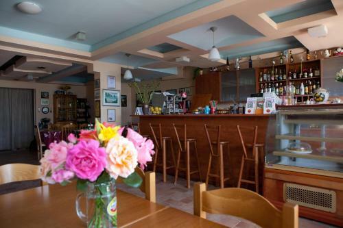 Hostal Dandidis Seaside Pension