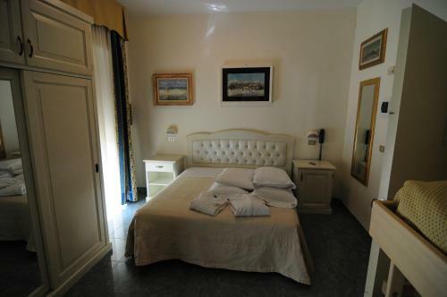 Hotel Ariella