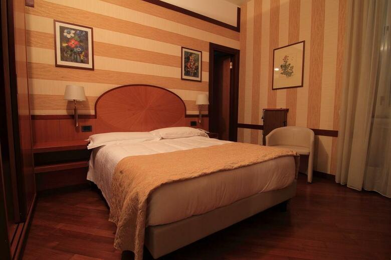 Hotel Metr�