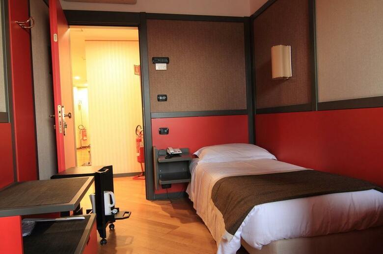Hotel Metr�