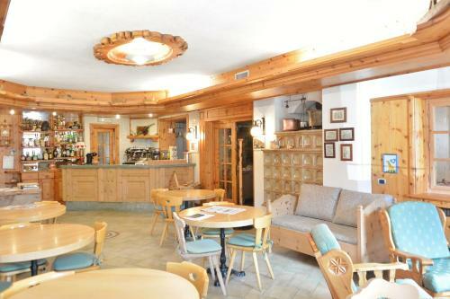 Hotel Garn� Al Plan