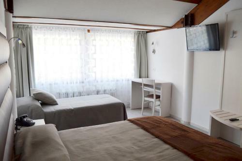 B&B Seventy Design