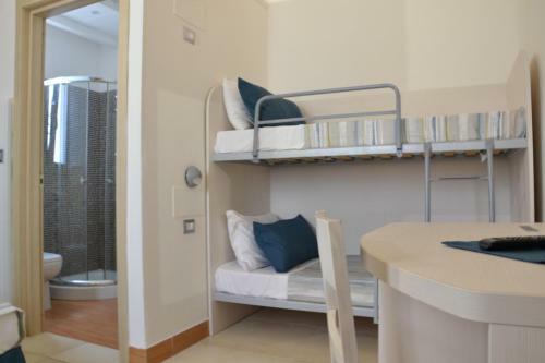 Hostal Affittacamere Torre Lapillo