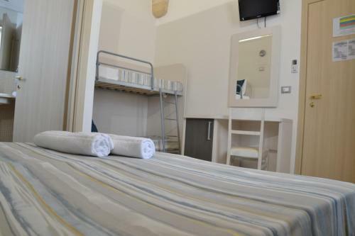 Hostal Affittacamere Torre Lapillo