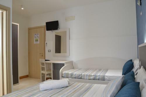 Hostal Affittacamere Torre Lapillo