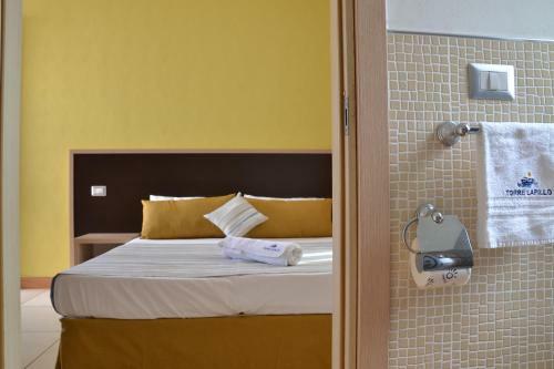 Hostal Affittacamere Torre Lapillo