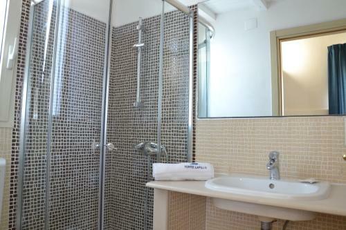 Hostal Affittacamere Torre Lapillo