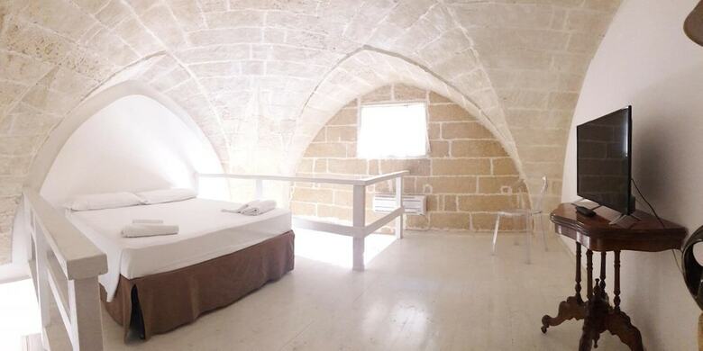 Hostal Le Dimore Centro B&B