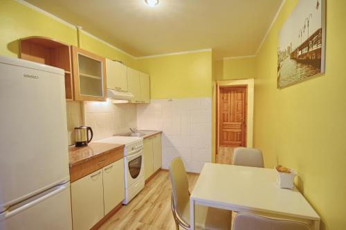 Sunny Apartment