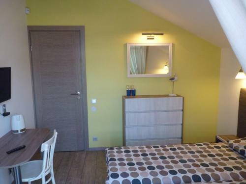 Hostal Simono Vila
