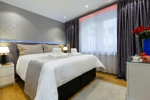 The Queen Luxury Apartments - Villa Cortina