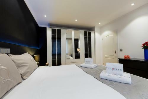 The Queen Luxury Apartments - Villa Cortina