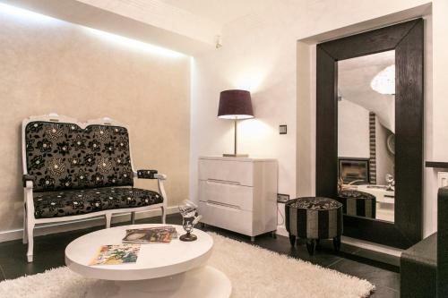 The Queen Luxury Apartments - Villa Cortina