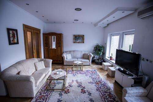 Apartment Tilevi