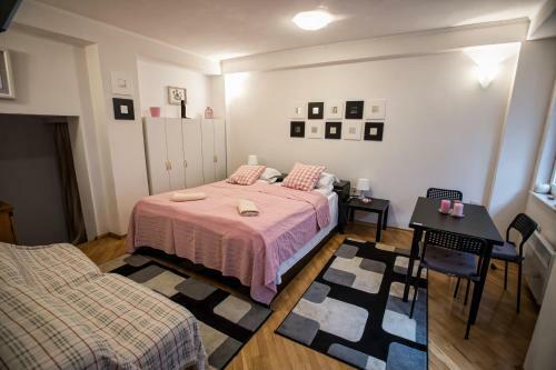Apartment Tilevi