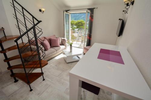 Apartments House 91